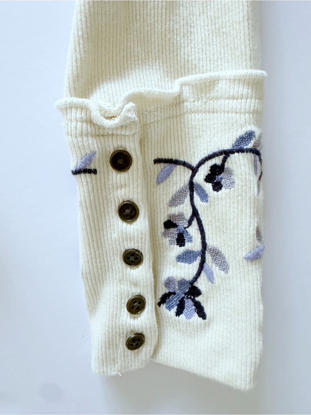 Free People Fleur Embroidered Cuff Henley size Small - Picture 10 of 11